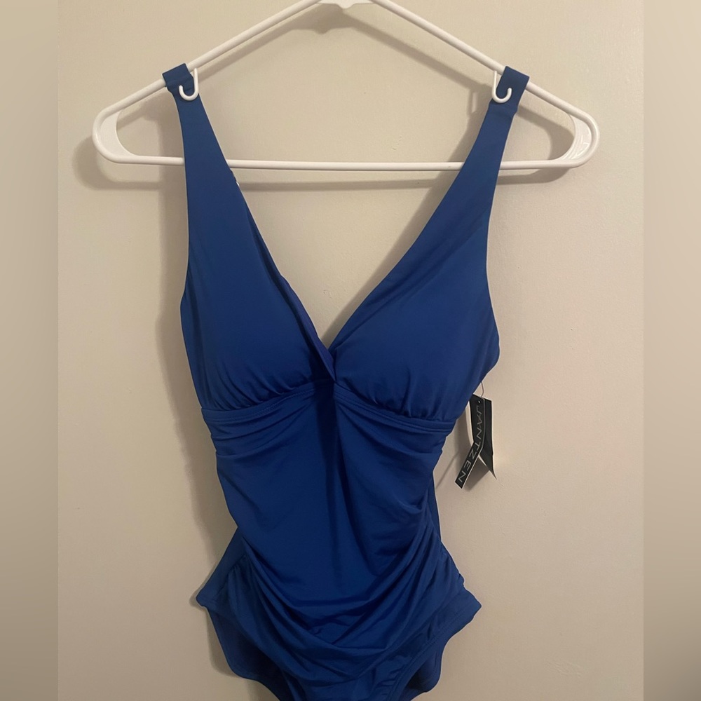 Jantzen Women’s Swimming Suit